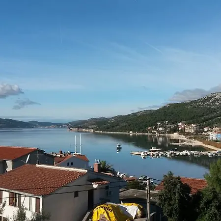 Apartments Skipper Seget Vranjica Camera foto